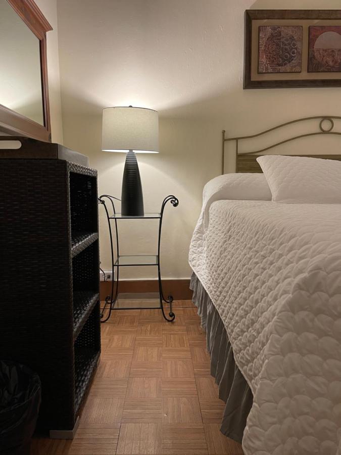 King Room,1592058672:JPEG
